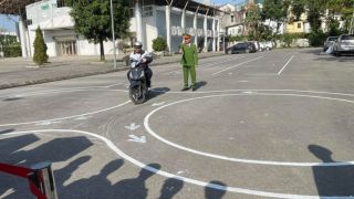 Thi bằng lái xe máy sắp đổi lớn: Bộ Công an bất ngờ bỏ một bài thi hình khi sát hạch, người học bớt áp lực?