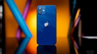 Đây là iPhone rẻ nhất Việt Nam có màn OLED, camera kép như iPhone 17, cực ổn để dùng lâu dài