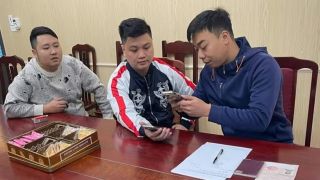 Thầy giáo nhận 400 triệu đồng từ người lạ ở nước ngoài lập tức trình báo công an, sự thật gây choáng