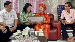 TP.HCM chi tiền triệu, tặng cả khánh vàng cho người tròn 100 tuổi: Chính sách mừng thọ mới gây chú ý