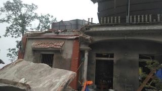 Sau tiếng nổ như bom, ngôi nhà ở Hưng Yên đổ sập kèm theo khói lửa, 1 người đàn ông tử vong tại chỗ