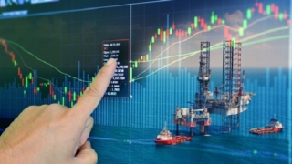 Cổ phiếu dầu khí bất ngờ lao dốc mạnh, điều gì đang diễn ra?