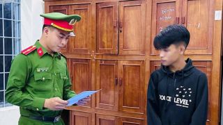 Đi trộm gà bị phát hiện, thanh niên cầm dao chém gục chủ nhà, lộ tuổi đời của 2 kẻ máu lạnh