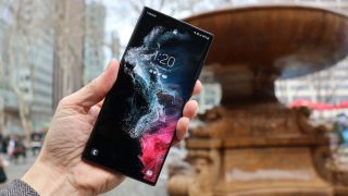 Đây là chiếc Galaxy S Ultra cao cấp, camera khủng hơn iPhone 17 Pro Max rẻ nhất cận Tết tại Việt Nam