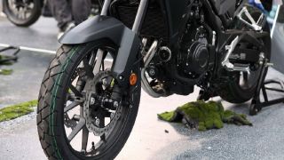 ‘Vua côn tay’ mới tinh của Honda chính thức ra mắt: Đẳng cấp hơn Winner R, có ABS, màn TFT, giá mềm