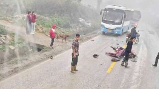 Hiện trường tai nạn giao thông nghiêm trọng ở Phú Thọ giữa xe máy và xe khách, 2 mẹ con thương vong