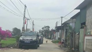 Tình tiết mới vụ con cầm dao uy hiếp bố đẻ ở Nghệ An: Hoàn cảnh gia đình đặc biệt, tâm lý bất ổn