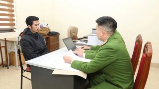 Danh tính tài xế xe tải đâm ô tô con văng xuống suối rồi bỏ chạy, hé lộ lời khai tại công an