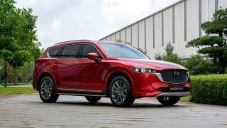 Mazda CX-8 giảm giá lăn bánh giữa tháng 2/2026 rẻ bậc nhất phân khúc cỡ D, đại chiến Ford Everest