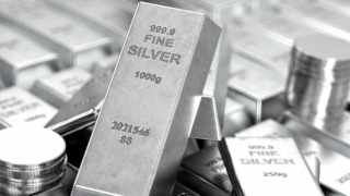 Quỹ bạc lớn nhất thế giới bất ngờ xả hàng, thị trường bước vào sóng giảm?