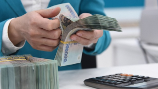 Lãi suất ngân hàng bất ngờ ‘hạ nhiệt’ trước kỳ nghỉ Tết