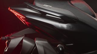 Yamaha chính thức ra mắt ‘át chủ bài’ xe tay ga mới đẹp át vía Honda SH và SH Mode, có ABS, giá mềm