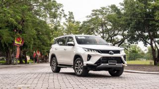 Quyết ‘ăn thua đủ’ với Ford Everest, Toyota Fortuner giảm giá lăn bánh giữa tháng 2/2026 cực rẻ