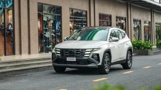 Nhận ưu đãi khủng giúp giá lăn bánh Hyundai Tucson giữa tháng 2/2026 giảm mạnh, 'đè bẹp' Mazda CX-5