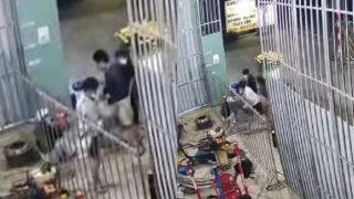 Camera hé lộ cảnh nhóm người dùng hung khí chém gục nam thanh niên về quê ăn Tết để cướp tiền