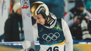 Đi giày to hơn nửa centimet, VĐV bị loại khỏi Olympic mùa đông 2026