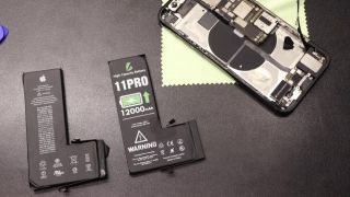 SỐC: iPhone pin 12.000mAh đã xuất hiện, điện thoại Android Trung Quốc phải lé mắt, pin xài 3 ngày chưa hết