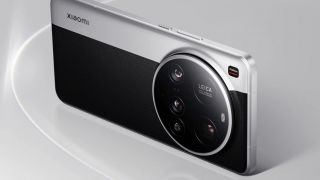 2026 rồi! Đừng chọn Android tầm trung nữa, mua Android cao cấp cũ 'đáng đồng tiền bát gạo' hơn rất nhiều