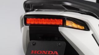 Tin xe hot mùng 5 Tết: Honda ra mắt ‘xe ga quốc dân’ mới giá rẻ 29 triệu đồng, đẹp át vía cả SH Mode