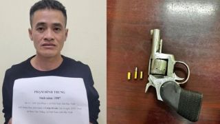 Nam thanh niên dùng súng khống chế cướp ô tô ở hàng tạp hóa: Bắt giữ nghi phạm có hành vi manh động