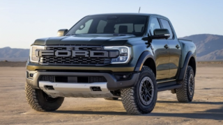 Ford Ranger chắc ngôi ‘vua bán tải’, Toyota Hilux và Isuzu D-Max bất ngờ tăng tốc doanh số