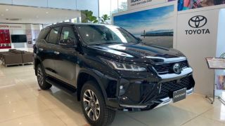Giá lăn bánh Toyota Fortuner cuối tháng 2/2026 giảm cực sốc, quyết ‘chơi tất tay’ với Ford Everest