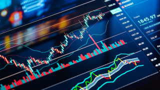 Thép ‘dậy sóng’ giữa nhịp điều chỉnh, khối ngoại mua ròng nghìn tỷ