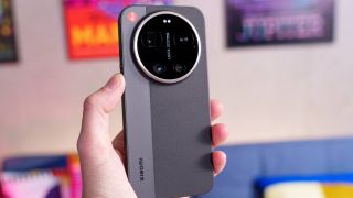 Trên tay Xiaomi 17 Ultra Leica Edition: Siêu phẩm camera mang ‘gen Leica’ so kè Galaxy S25 Ultra