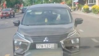 Nữ tài xế dừng xe sai làn, chặn đầu ô tô ra trình diện sau thời gian ‘bận’, chính thức nhận án phạt