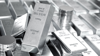 Ngắt mạch bán ròng 4 phiên, quỹ bạc lớn nhất thế giới quay lại mua mạnh