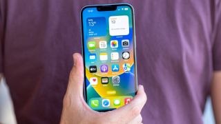 iPhone 14 tích cực giảm sâu đầu tháng 3, vua iPhone giá rẻ mới, hấp dẫn hơn iPhone 17e, Galaxy S26