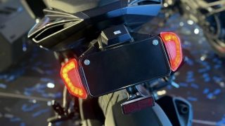 ‘Vua côn tay’ 200cc mới chính thức ra mắt giá 52 triệu đồng: Khắc chế cứng Honda Winner R và Exciter