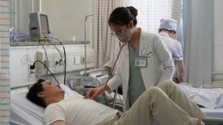 Liên tiếp có người nhập viện sau khi ăn 'bánh mì không tên' ở TP.HCM, chủ quán bị đề nghị phạt nặng