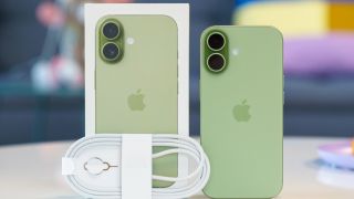 iPhone 17 giảm hấp dẫn đầu tháng 3, vững ngôi doanh số bất chấp Galaxy S26 ra mắt