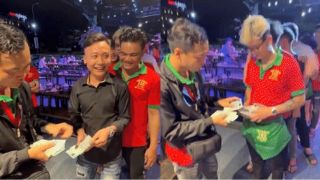 Nhân viên quán sườn ở Tây Ninh trúng vé số 16 tỷ đồng, ‘chia lộc’ cho đồng nghiệp và bà con hàng trăm triệu