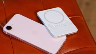 Vừa mở bán ở Việt Nam đầu tháng 3, iPhone 17e đã giảm khủng, iPhone quốc dân làm khó Galaxy S26