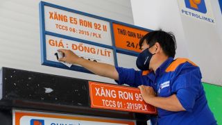 Lời khai người đăng tin ‘giá xăng lên 34.000 đồng/lít’ vừa bị công an xử phạt