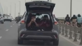 Danh tính tài xế mở cốp xe, chở người trong khoang hành lý ở Hà Nội, chính thức nhận án phạt