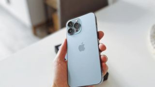 Ba mẫu iPhone dưới 10 triệu đáng mua nhất đầu 2026, chạy bao mượt, thách thức Android cao cấp