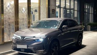 Khởi nghiệp ở tuổi 20 với VinFast VF 8, chủ xe khẳng định: Đây là quyết định đúng đắn nhất của tôi