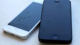 Từng được tung hô là ông hoàng iPhone, nay đã bị Apple 'xếp xó' vào một góc, không còn nhận hỗ trợ