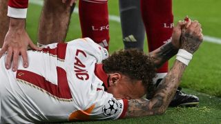 Cầu thủ Galatasaray đứt lìa một ngón tay, chờ phép màu sau trận gặp Liverpool