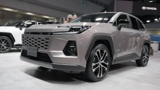 Toyota chính thức ra mắt mẫu SUV cỡ C Hybrid mới giá 840 triệu đồng: Rẻ hơn Mazda CX-5 và Honda CR-V