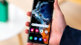 Đây là chiếc Galaxy S Ultra giá chỉ 9 triệu vẫn có AI xịn ‘ăn đứt’ iPhone 17, camera quay chụp sắc nét