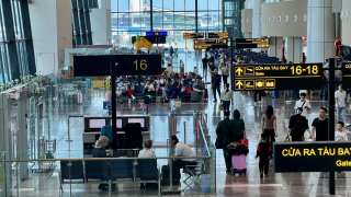 Vì sao giá vé máy bay ‘nhảy múa’ từng phút?