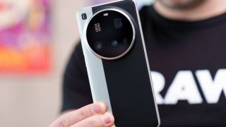 Giá đập hộp Xiaomi 15 Ultra giảm kỷ lục cả chục triệu ngày 20/3, xả kho mạnh khắc chế Galaxy S26 Ultra