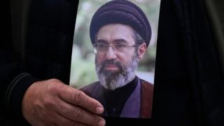 Lãnh tụ Tối cao mới của Iran còn sống hay đã qua đời trong vụ ám sát: Mỹ và Israel có tuyên bố nóng