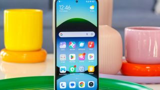 Đây là chiếc điện thoại Xiaomi giá gần 4 triệu được ví như ‘bản sao giá rẻ’ của iPhone 16 Pro Max