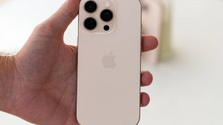 Đây là chiếc iPhone Pro 3 mắt giá rẻ nhất Việt Nam cuối tháng 3/2026, rẻ hơn iPhone 17 Pro Max gần 20 triệu đồng