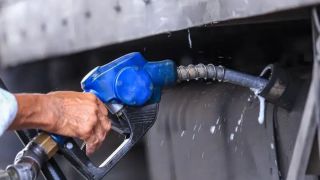 Một quốc gia gần Việt Nam có giá xăng lên tới 68.000 đồng/lít, dẫn đầu Đông Nam Á